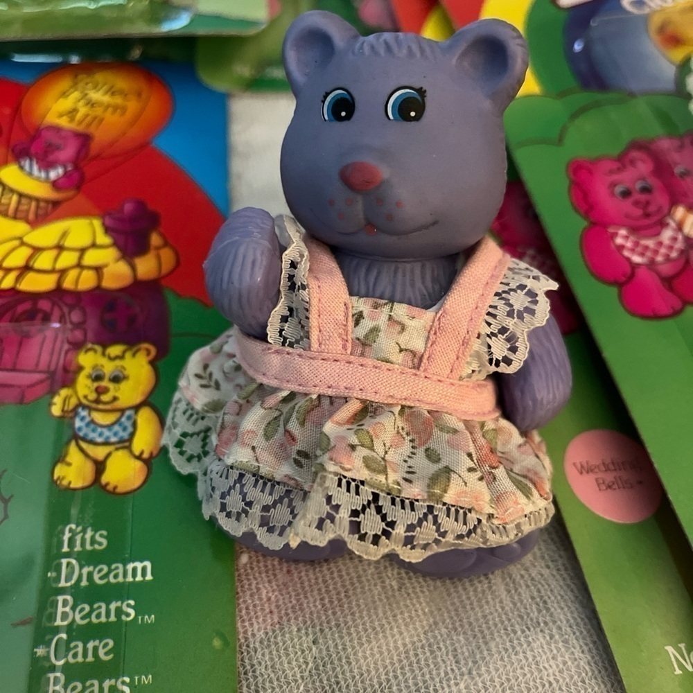 Vintage Remco Purple Dream Bear & Plus 9 Outfits - Picture 5 of 16